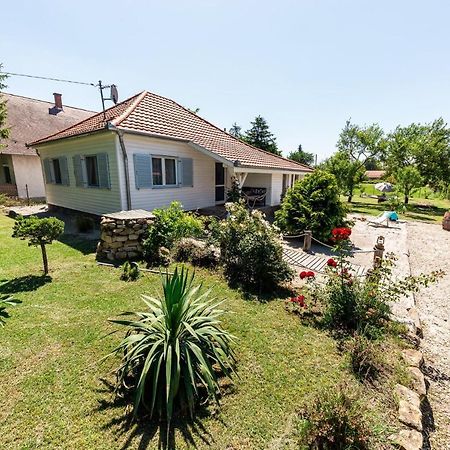 Berrybay Holidayhome 巴拉顿凯赖斯图尔 外观 照片