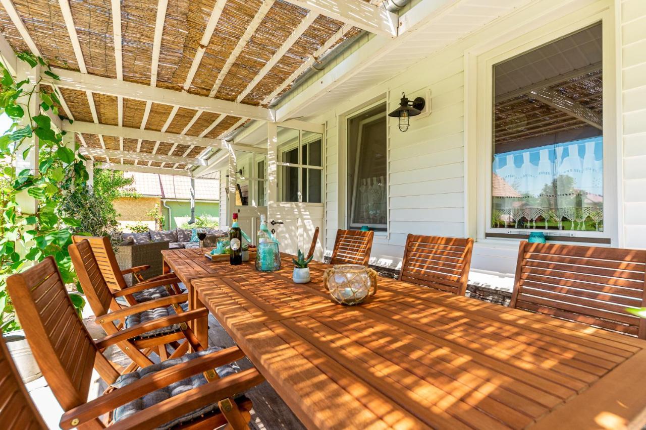 Berrybay Holidayhome 巴拉顿凯赖斯图尔 外观 照片