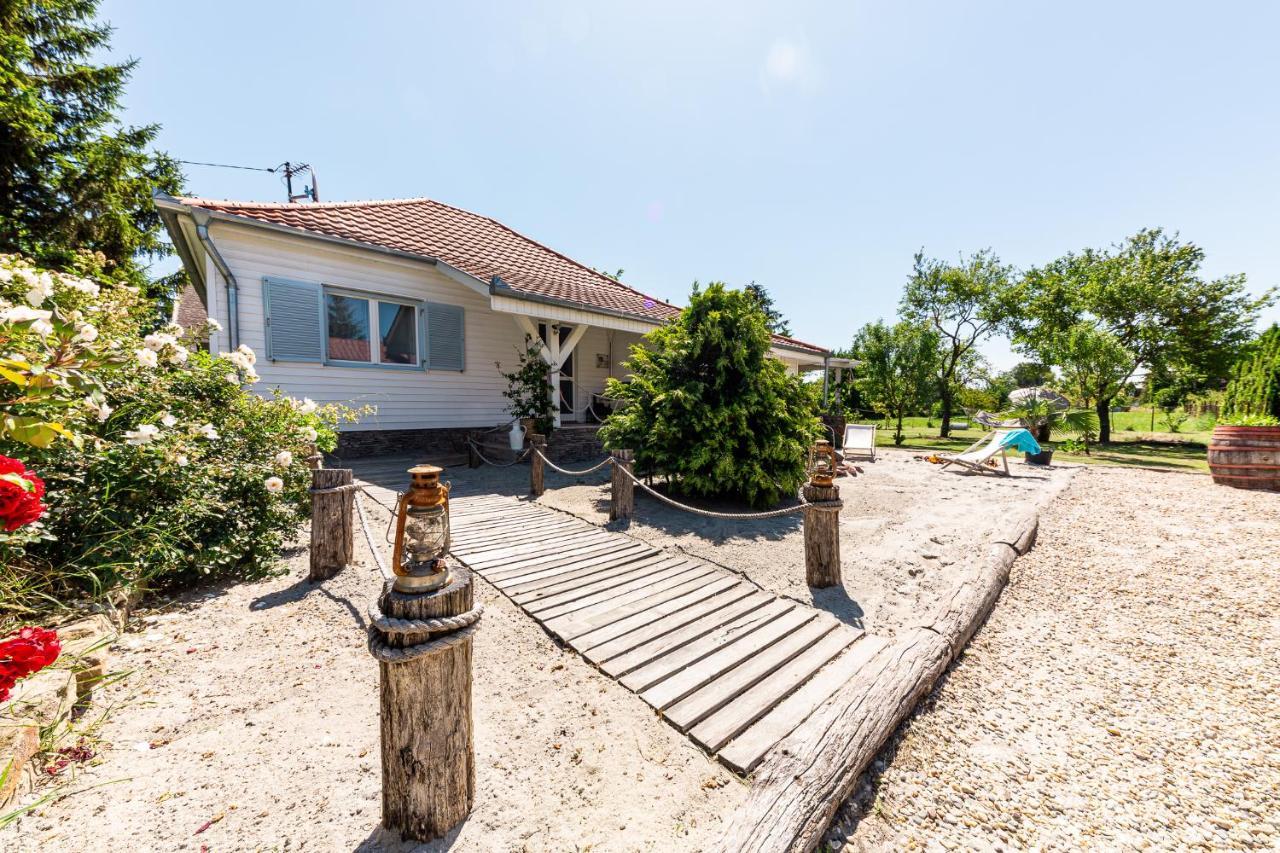Berrybay Holidayhome 巴拉顿凯赖斯图尔 外观 照片